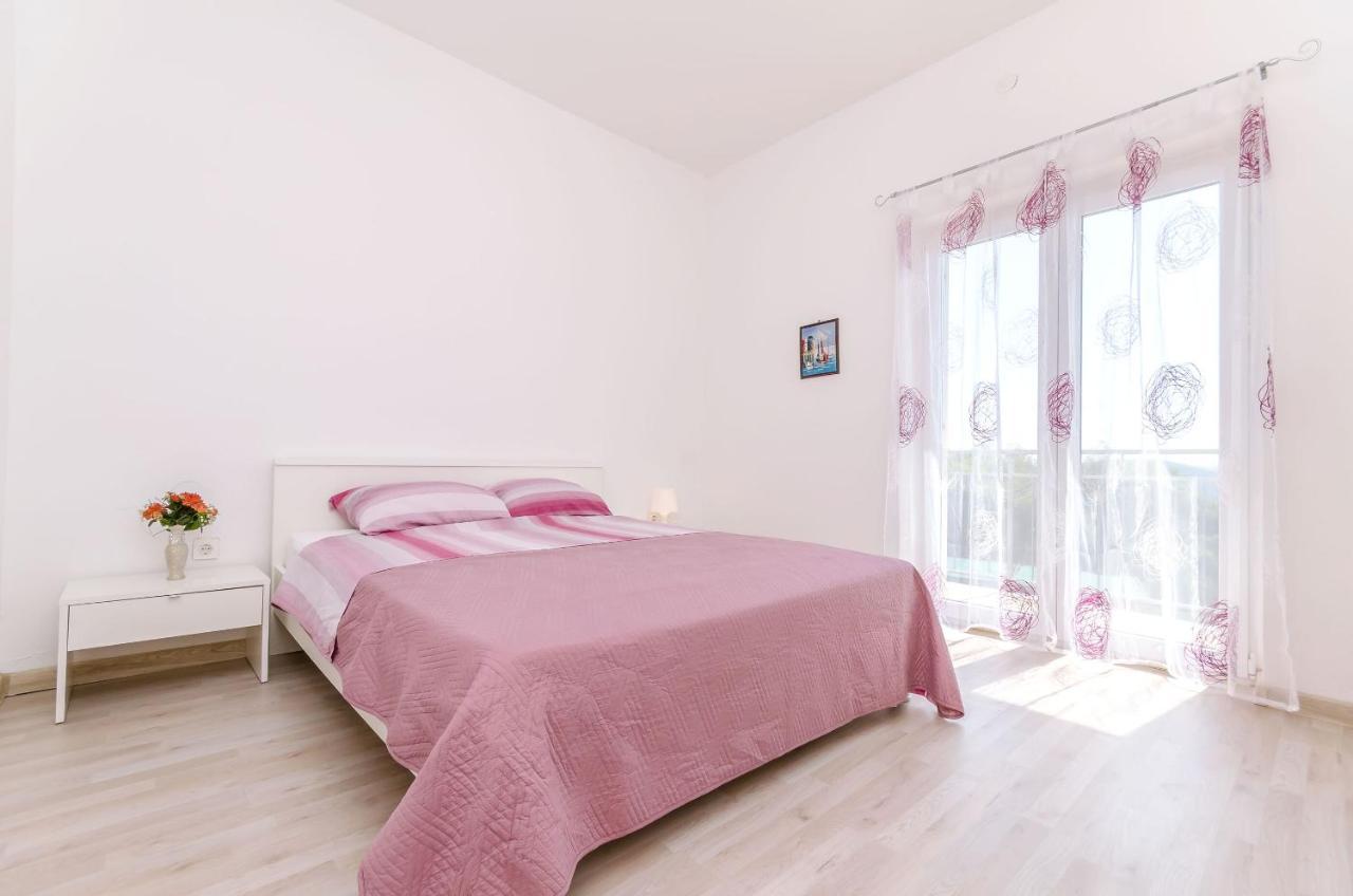 Apartment Markovic Trogir Exterior photo